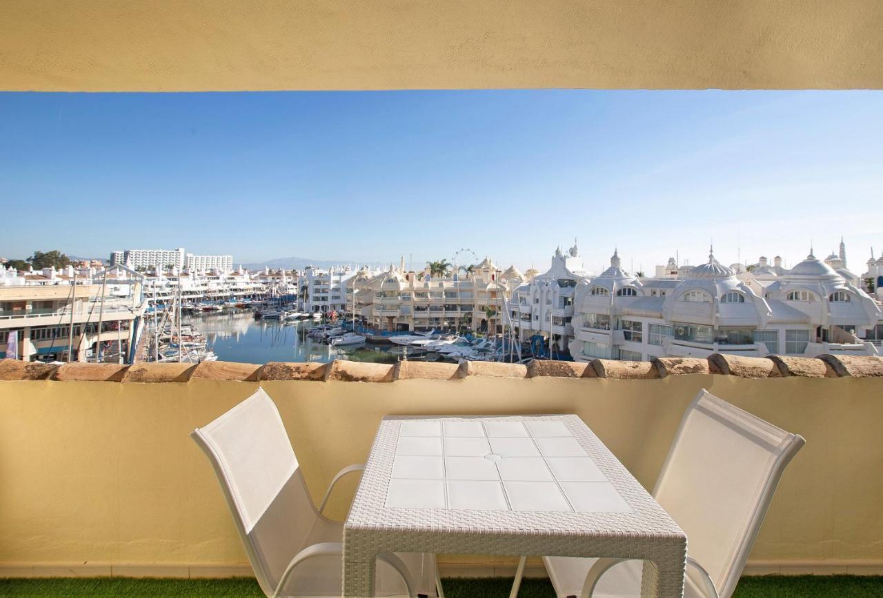 Luxury In Puerto Marina Apartment เบนัลมาเดนา ภายนอก รูปภาพ