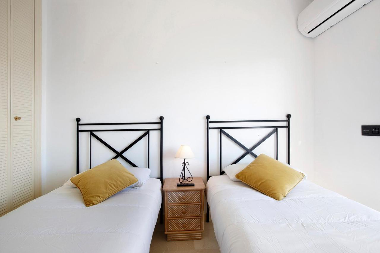 Luxury In Puerto Marina Apartment เบนัลมาเดนา ภายนอก รูปภาพ