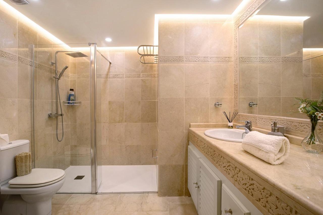 Luxury In Puerto Marina Apartment เบนัลมาเดนา ภายนอก รูปภาพ